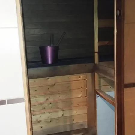 Guest Wing With Private Sauna *